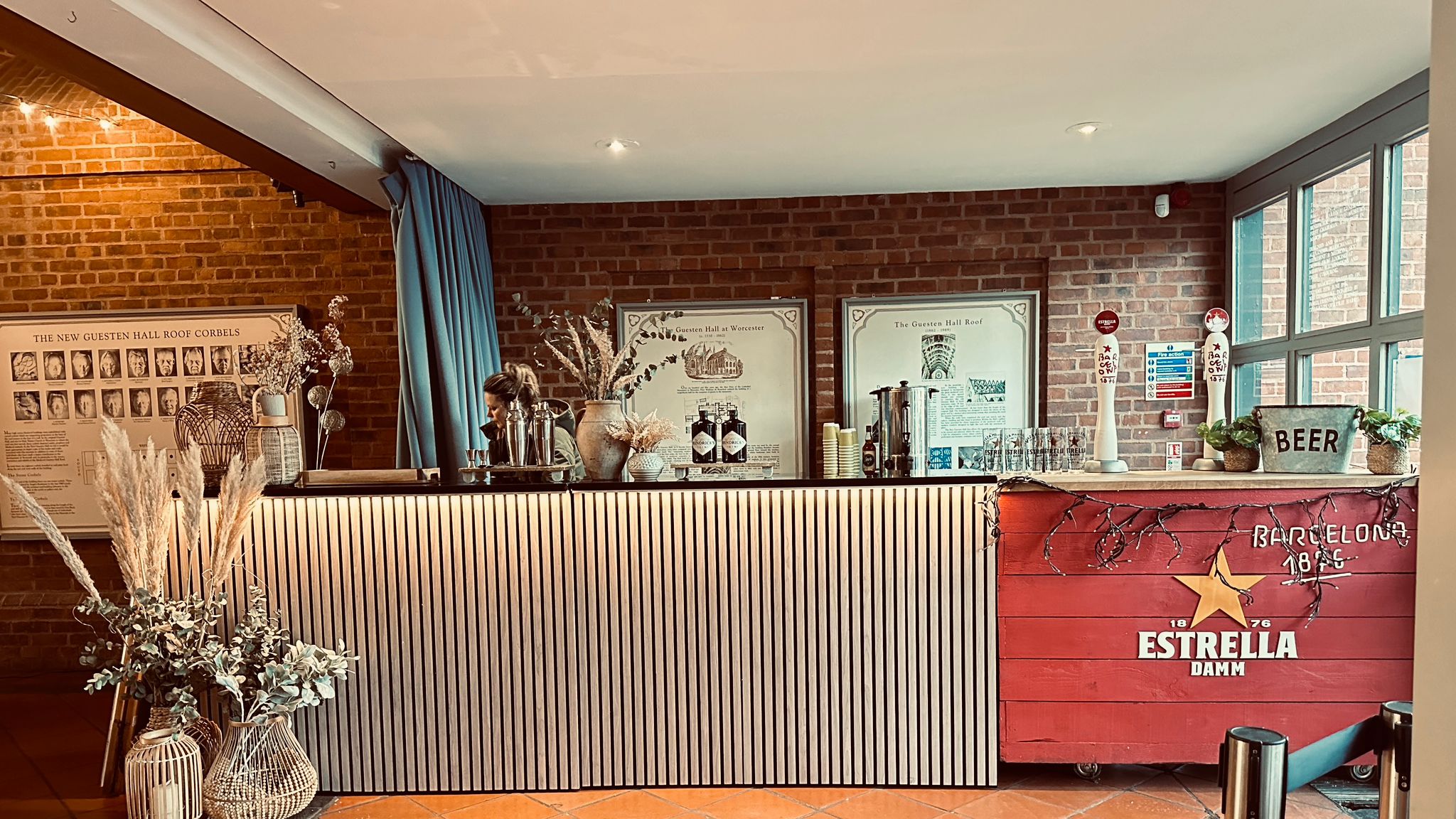 Pop Up Bar photo 2